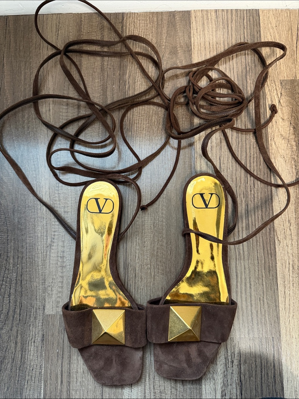 Valentino Garavani Brown Suede Lace-Up Flat Sandals Size 37.5 Made in Italy - Picture 5 of 5